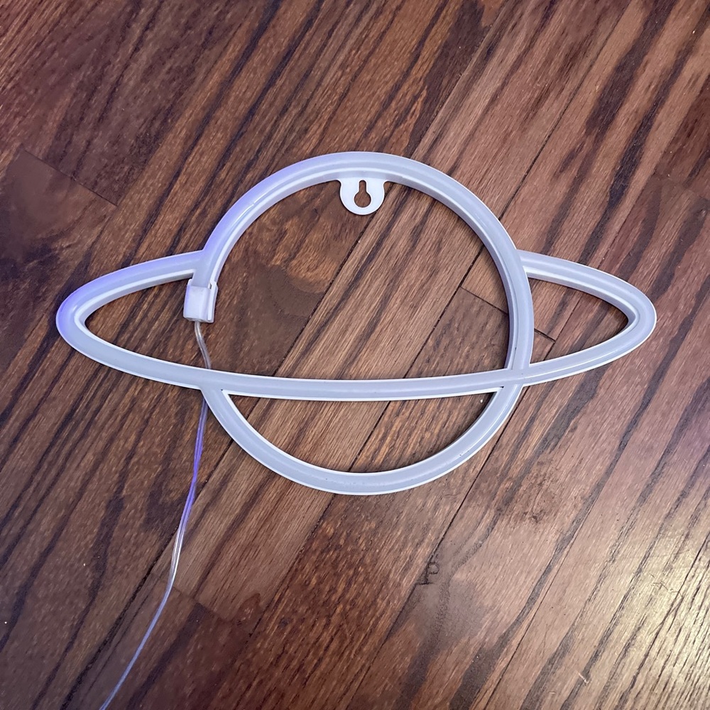 Planet LED sign - Picture 3 of 3